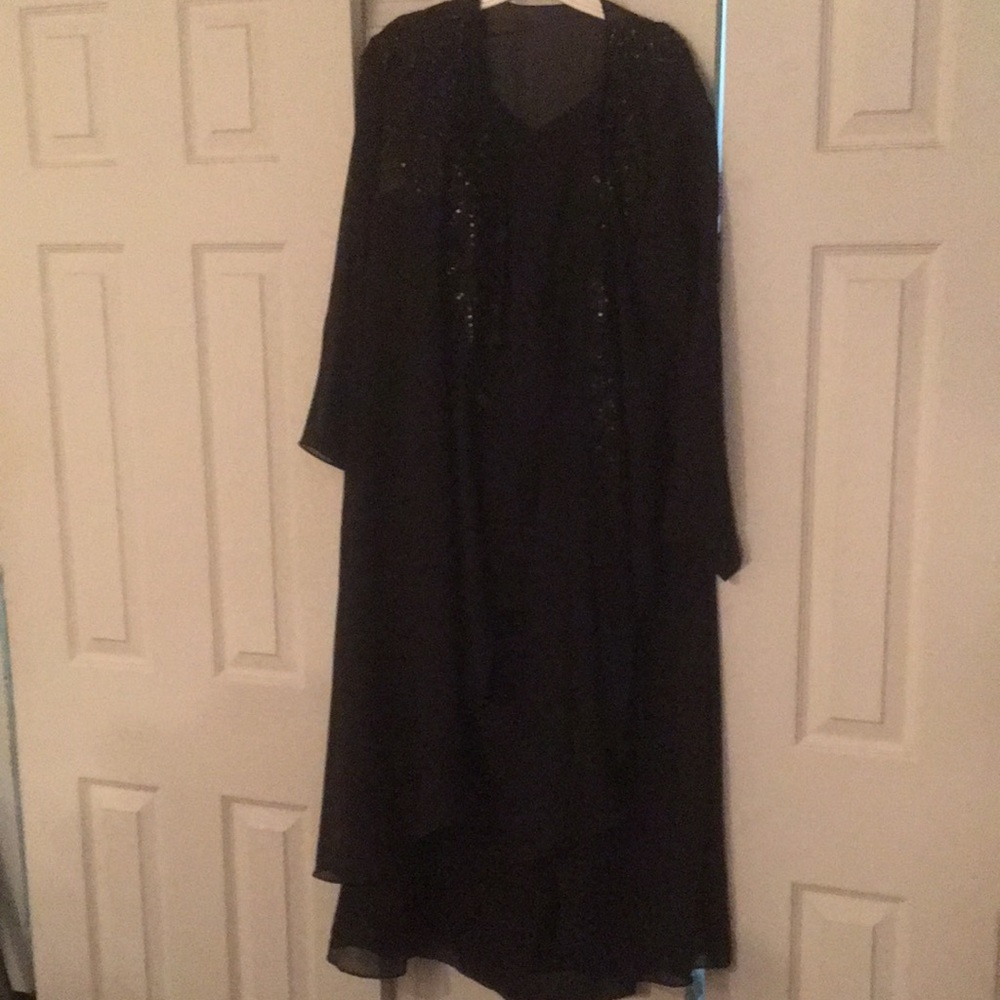 Black 3 piece Maxie dress with sequences on the jacket. Size 20 W, New.
